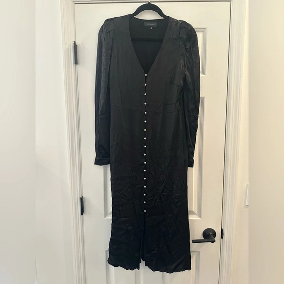 En Saison Lizette Satin V Neck Long Sleeve Button-Up Midi Rhinestone Dress Med - Picture 9 of 13